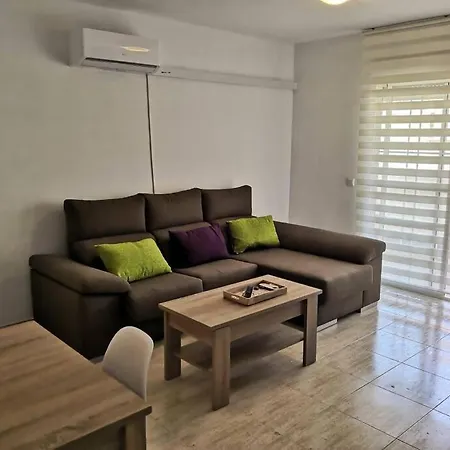 Zona Playa En Roquetas Cerca De Bares Restaurantes Y Centro Comercial *